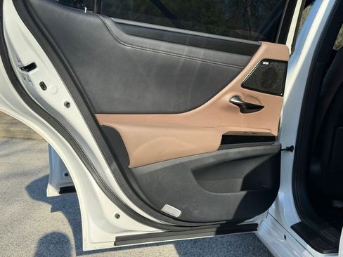 Certified 2023 Lexus ES 350 w/ Premium Package image 24