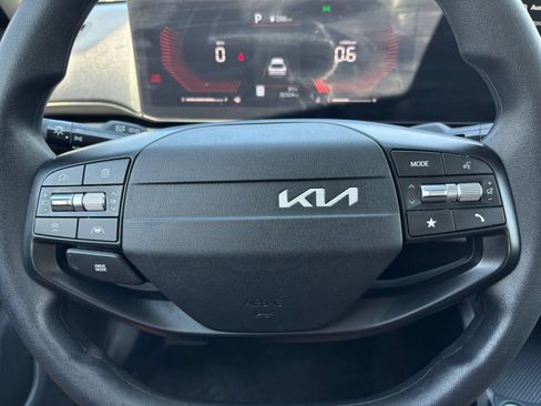 Used 2025 Kia K4 FWD image 28