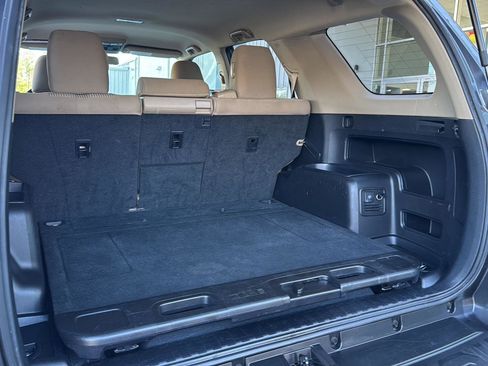 Used 2016 Toyota 4Runner SR5 image 30