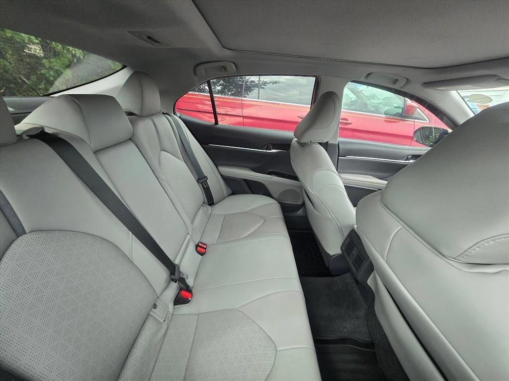 Used 2019 Toyota Camry XSE w/ Driver Assist Package FWD image 6