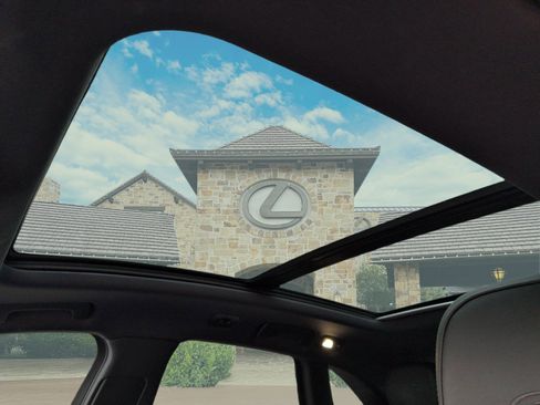 Used 2018 Porsche Macan GTS image 22