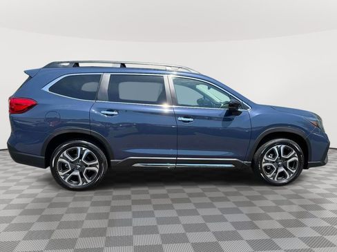 Used 2025 Subaru Ascent Touring AWD/4WD image 9