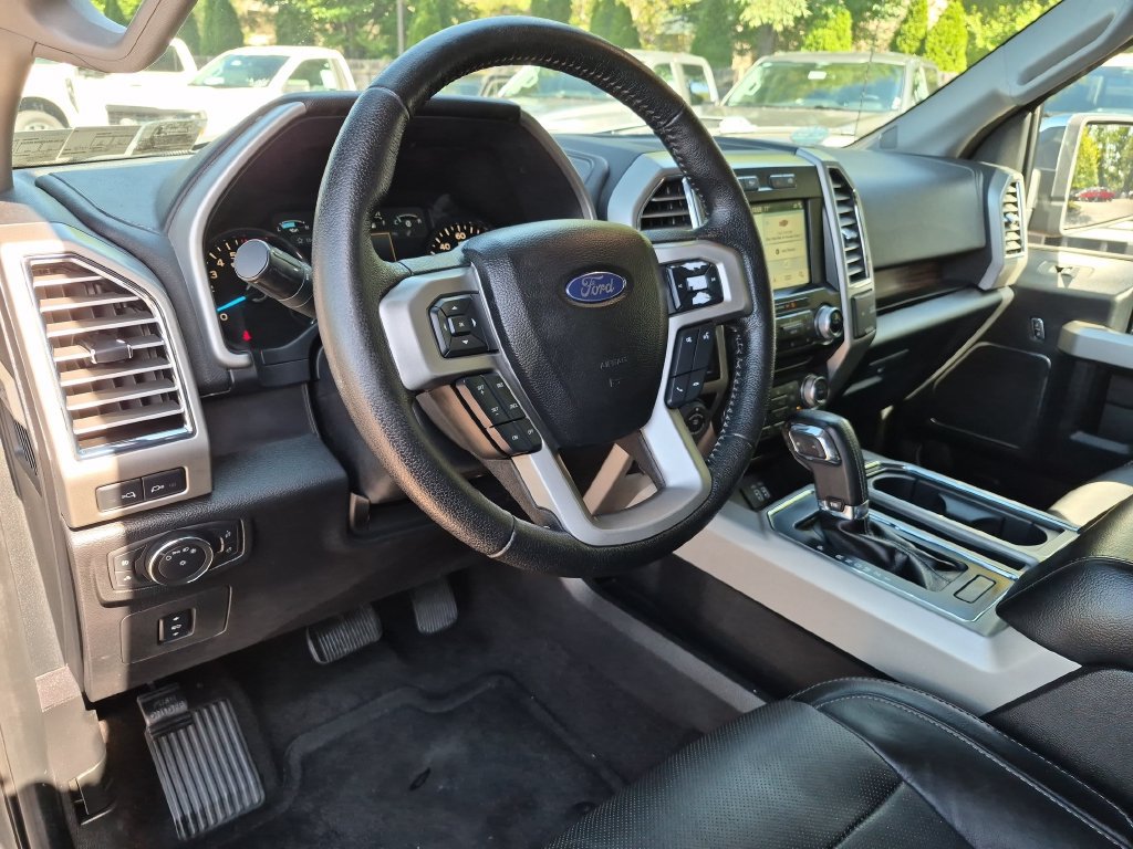 Used 2016 Ford F150 Lariat w/ Equipment Group 502A Luxury AWD/4WD image 17