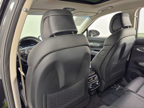 Used 2024 Genesis Electrified GV70 Advanced image 40