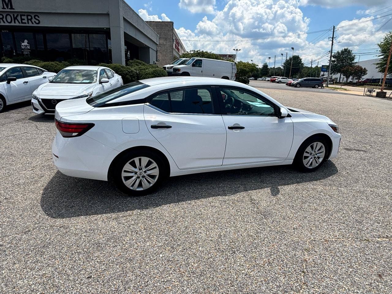 Used 2024 Nissan Sentra S FWD image 39
