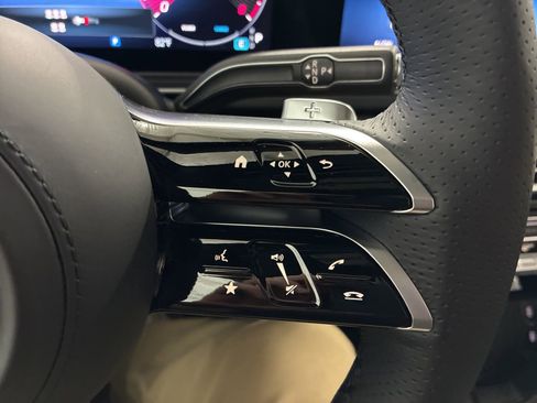 New 2025 Mercedes-Benz GLS 580 4MATIC image 13