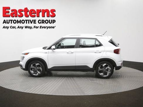Used 2025 Hyundai Venue SEL FWD image 57