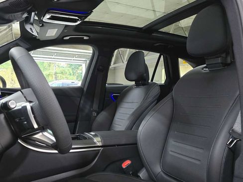 Used 2026 Mercedes-Benz GLC 300 4MATIC image 25