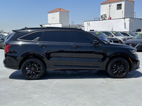Certified 2023 Kia Sorento SX FWD image 9