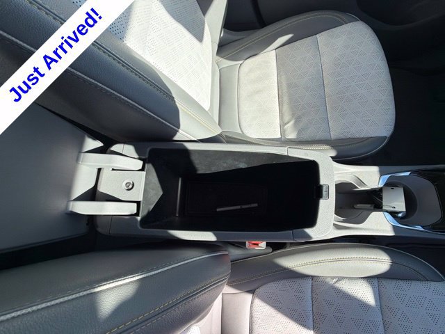 Used 2023 Chevrolet Bolt EUV Premier FWD image 28