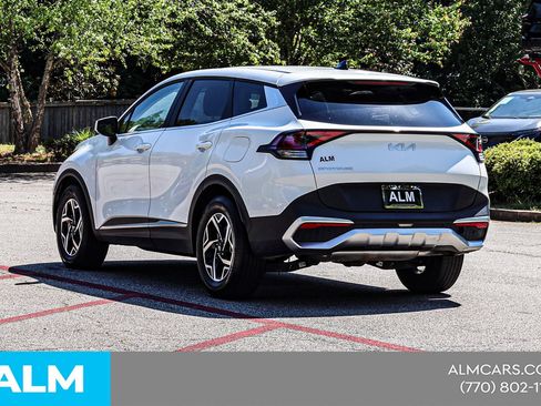Used 2025 Kia Sportage LX FWD image 8