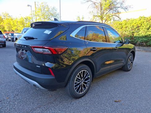 New 2025 Ford Escape SE w/ PHEV Premium Package FWD image 7