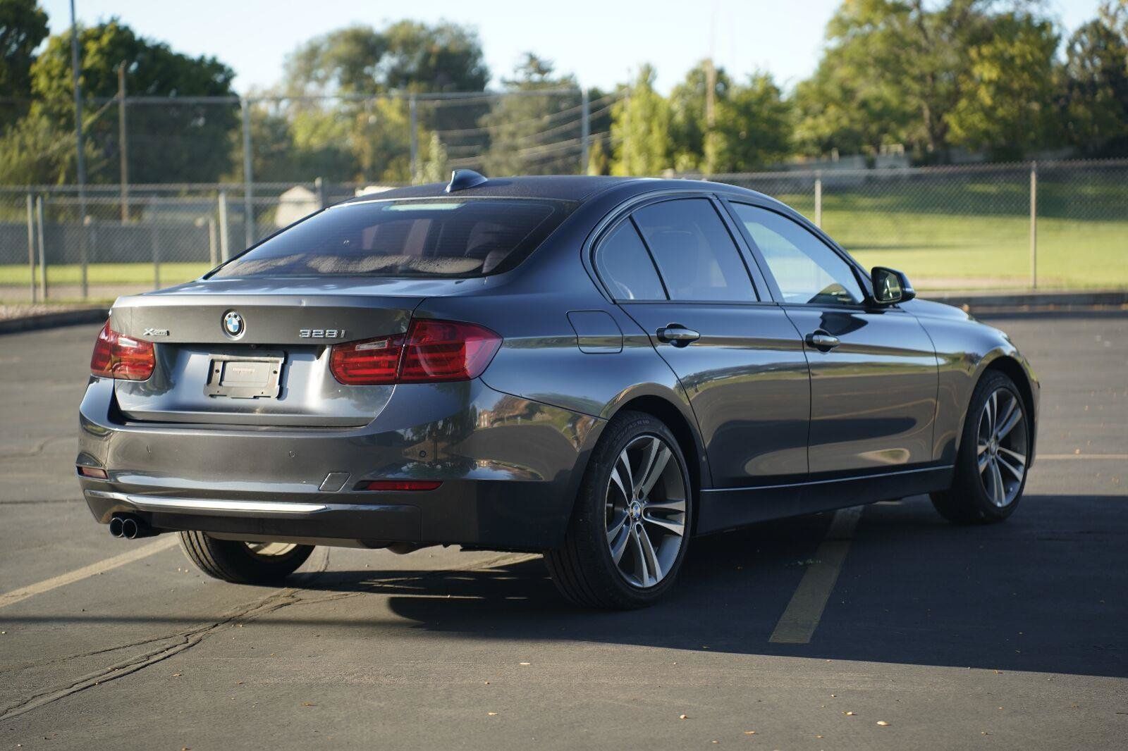 Used 2015 BMW 328i xDrive Sedan AWD/4WD image 5