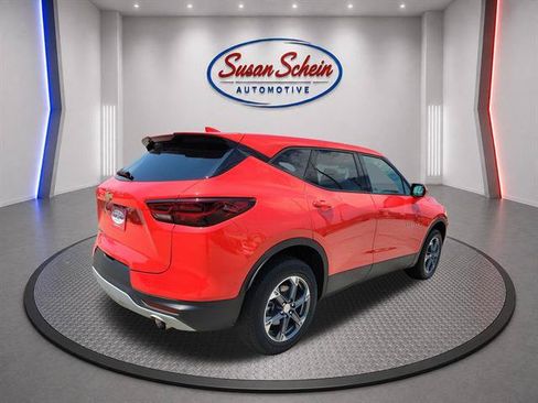 Used 2025 Chevrolet Blazer LT AWD/4WD image 5
