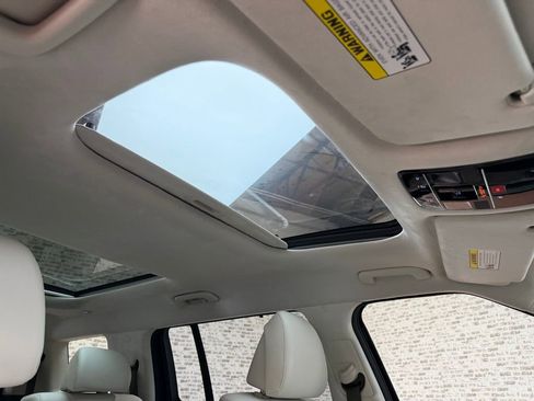 Certified 2025 Hyundai Santa Fe Calligraphy image 11