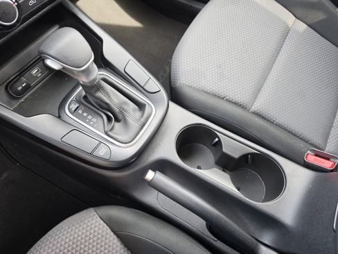 Used 2025 Kia Soul LX FWD image 24