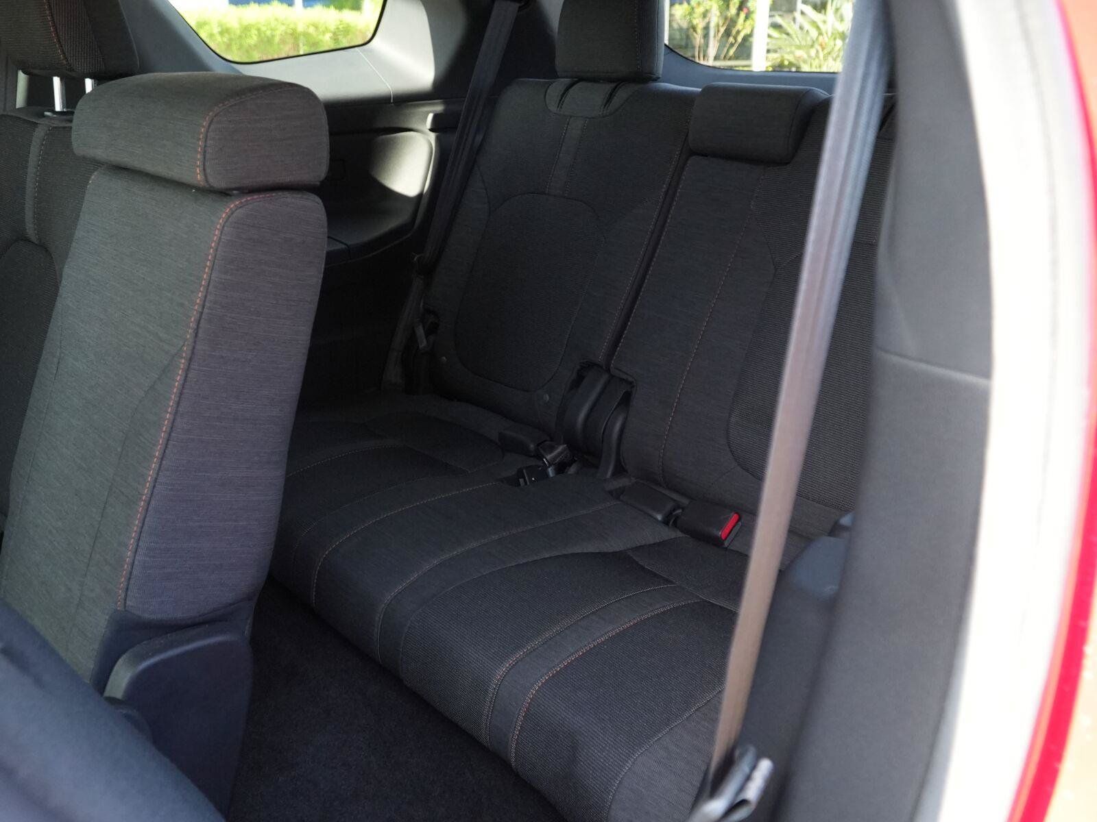 Used 2025 Honda Pilot Sport image 19