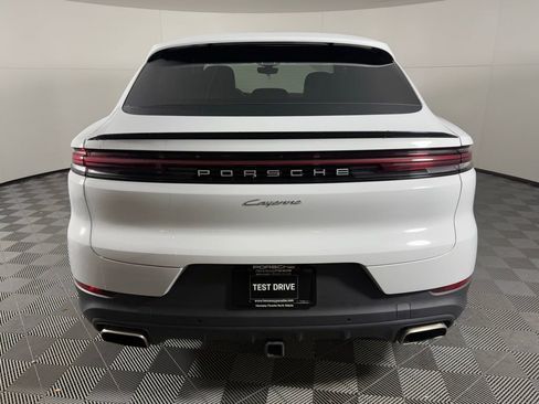 Certified 2025 Porsche Cayenne Coupe image 6