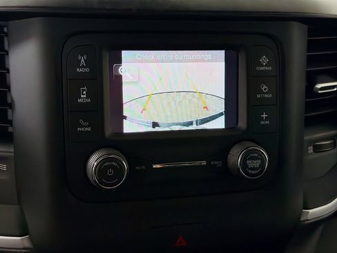Used 2022 RAM 1500 Big Horn AWD/4WD image 18