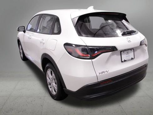 Certified 2025 Honda HR-V LX image 4