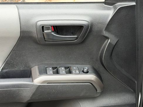 Used 2023 Toyota Tacoma SR5 image 27