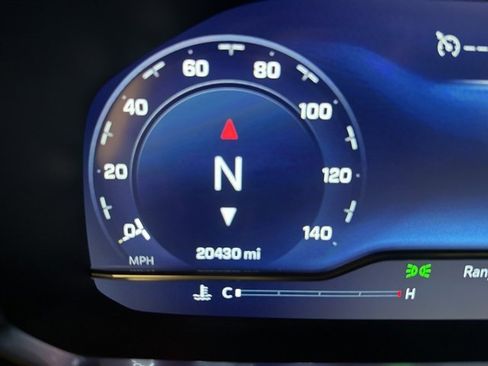 Used 2024 Chevrolet Tahoe Z71 w/ Luxury Package image 24