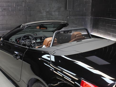 Used 2017 Mercedes-Benz SL 550 image 22