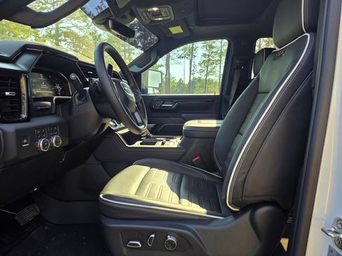 Used 2026 GMC Sierra 2500 AT4X AWD/4WD image 14