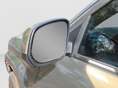 Used 2025 Toyota Tacoma TRD Sport image 11