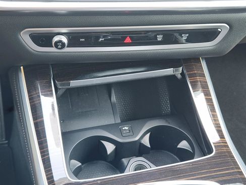 Used 2026 BMW X5 sDrive40i image 12