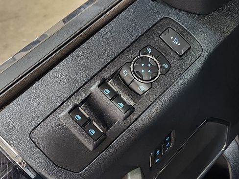 Used 2022 Ford F350 Platinum image 46