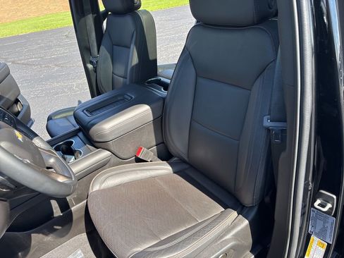 Used 2023 Chevrolet Tahoe High Country AWD/4WD image 49