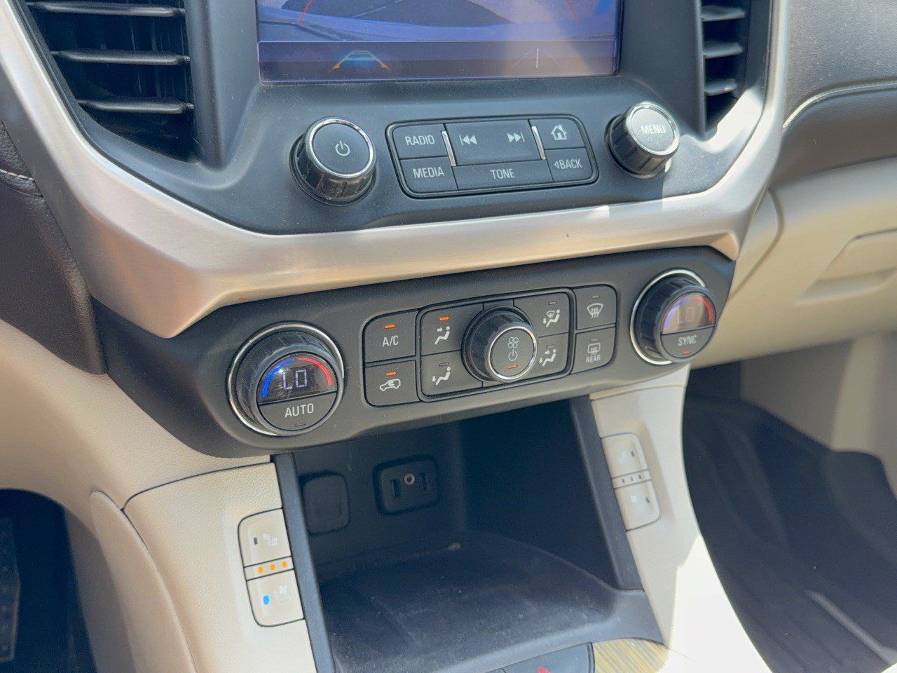 Used 2019 GMC Acadia Denali FWD image 22