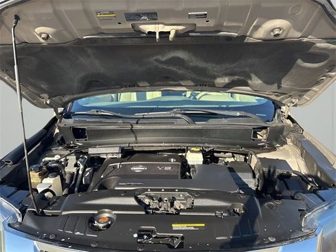 Used 2014 Nissan Pathfinder SL w/ SL Tech Package image 18