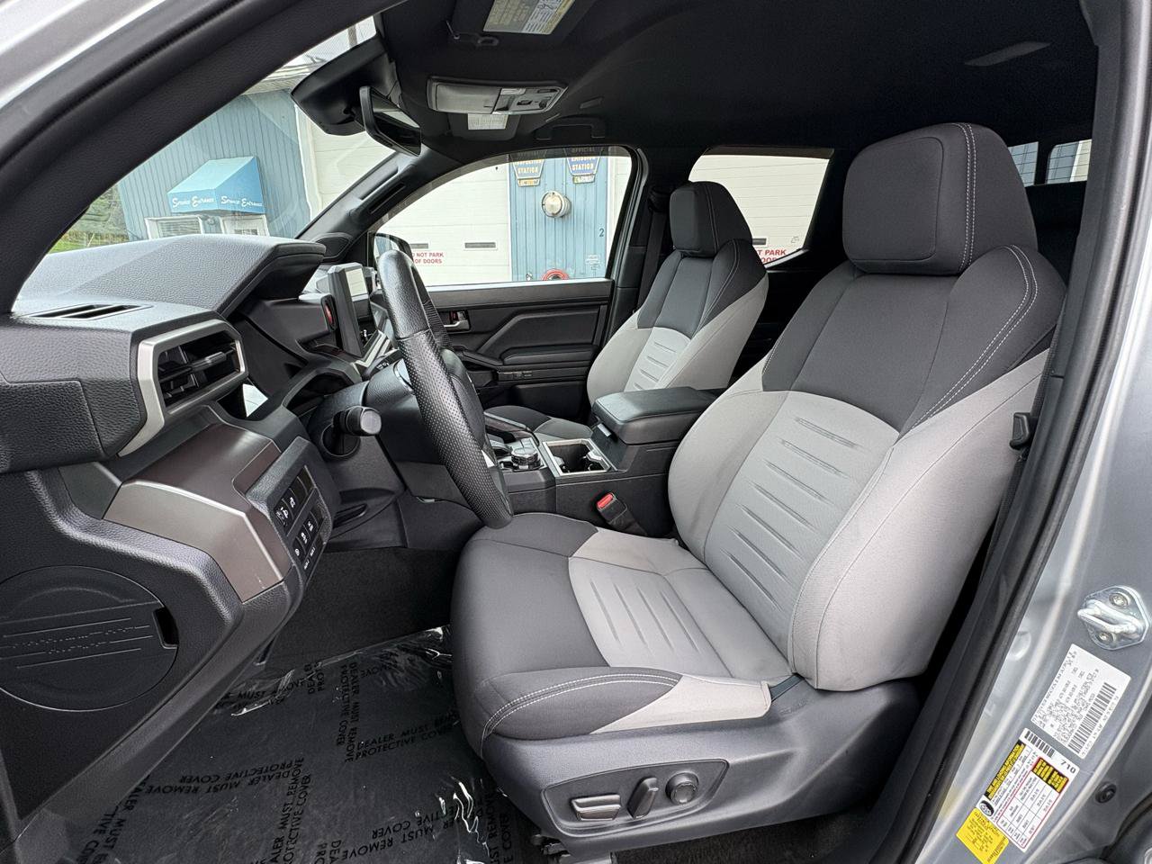 Used 2024 Toyota Tacoma TRD Sport w/ TRD Sport Upgrade Package AWD/4WD image 15