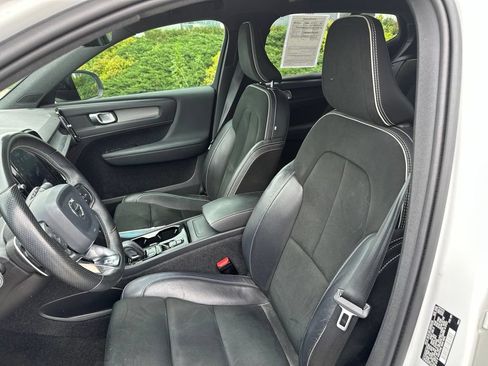 Used 2020 Volvo XC40 T5 R-Design w/ Protection Package Premier AWD/4WD image 12
