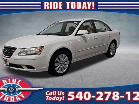 Used 2010 Hyundai Sonata GLS image 1