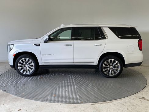 Used 2021 GMC Yukon Denali w/ Denali Premium Package image 2