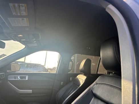 Used 2022 Ford Explorer Limited w/ Equipment Group 301A RWD image 8