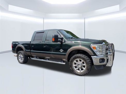 Used 2016 Ford F250 Lariat w/ Lariat Interior Package AWD/4WD image 2