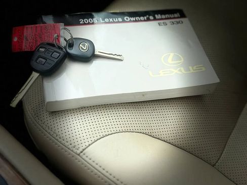 Used 2005 Lexus ES 330 FWD image 41