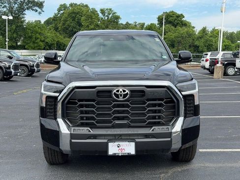 Used 2025 Toyota Tundra SR5 w/ TRD Off-Road Package AWD/4WD image 10