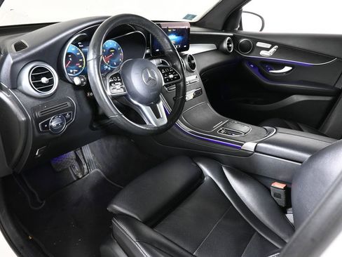 Certified 2021 Mercedes-Benz GLC 300 4MATIC image 4