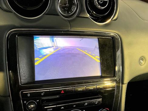 Used 2014 Jaguar XJ L Portfolio AWD/4WD image 28