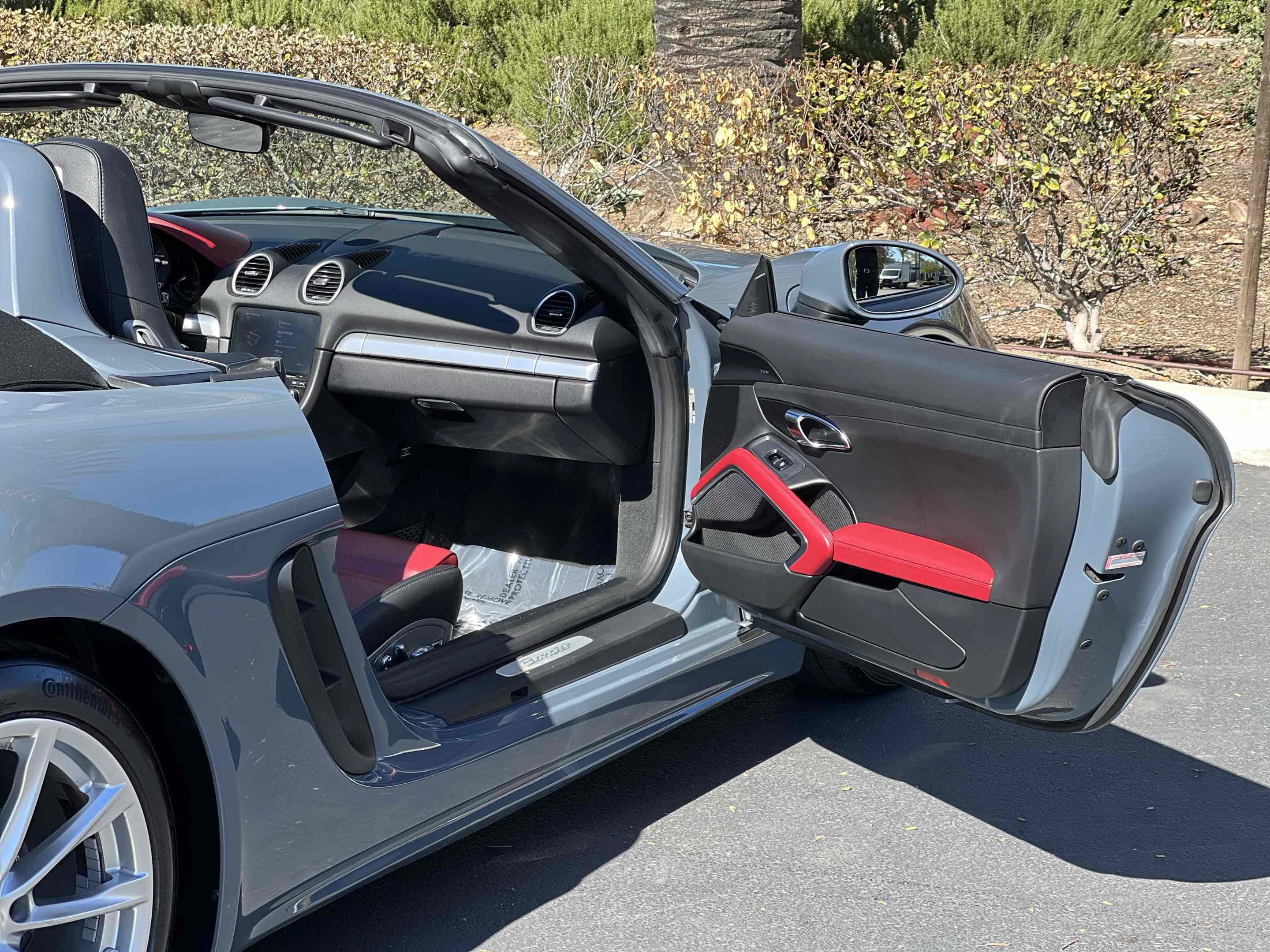 Used 2017 Porsche 718 Boxster RWD image 10