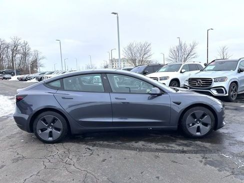 Used 2023 Tesla Model 3 Standard Range image 10