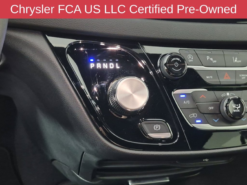 Used 2026 Chrysler Pacifica Select FWD image 27