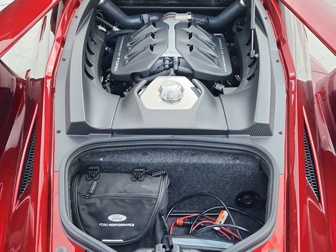 Used 2019 Ford GT image 35