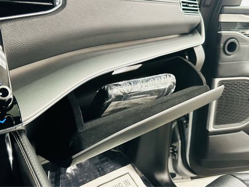 Used 2024 Jeep Wagoneer Series II image 19