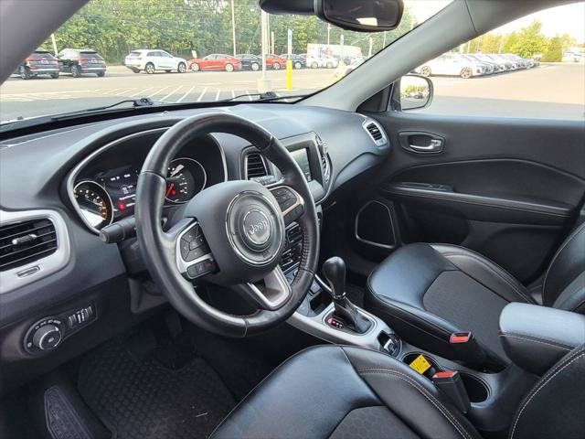 Used 2020 Jeep Compass Latitude w/ Cold Weather Group AWD/4WD image 12